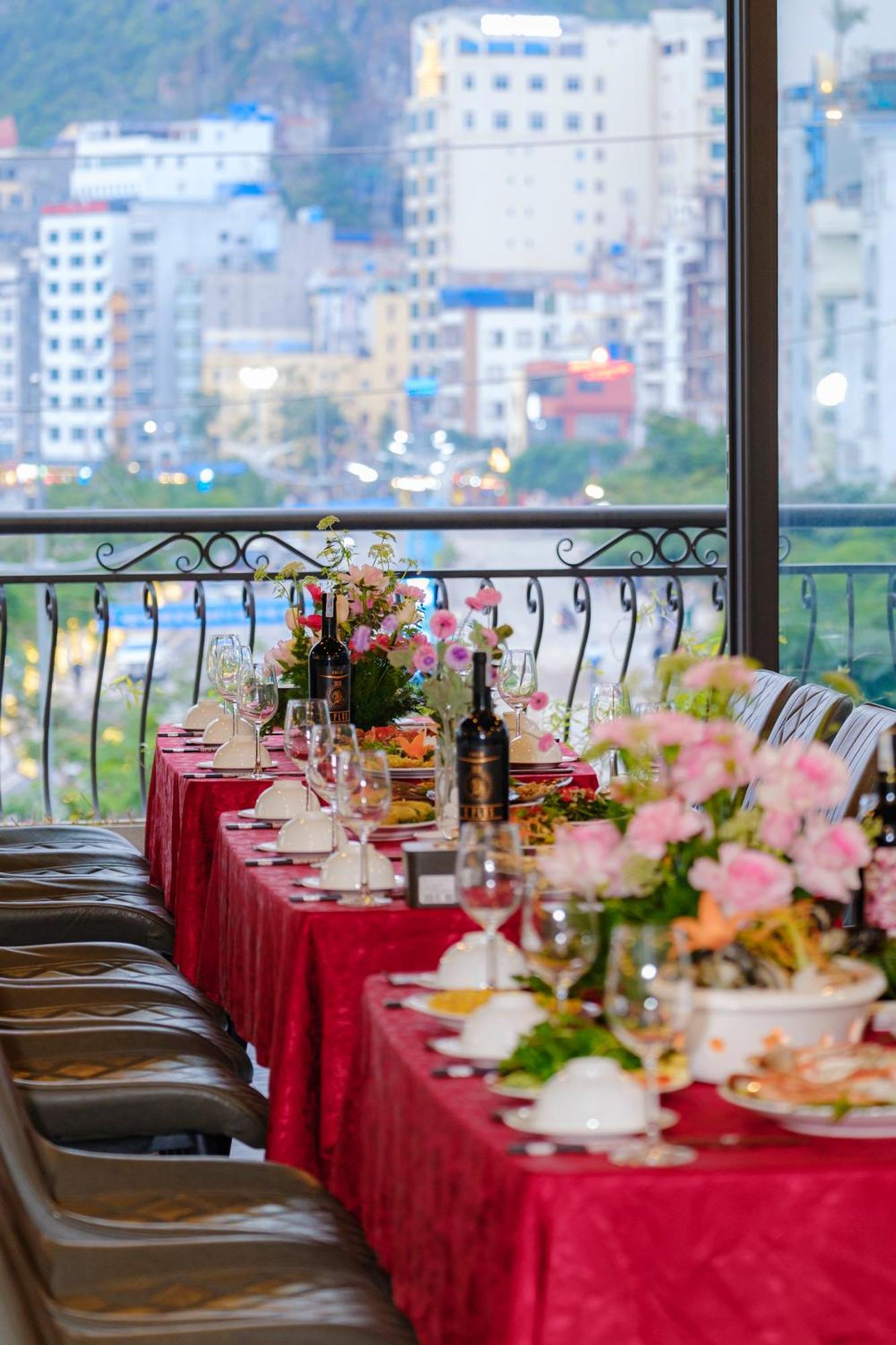 Roza Palace Cat Ba Chan Chau 外观 照片