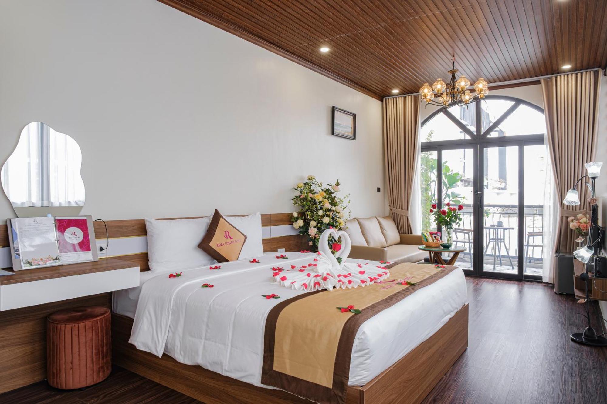 Roza Palace Cat Ba Chan Chau 外观 照片